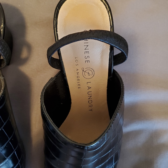 Chinese Laundry size 5 - Picture 2 of 4